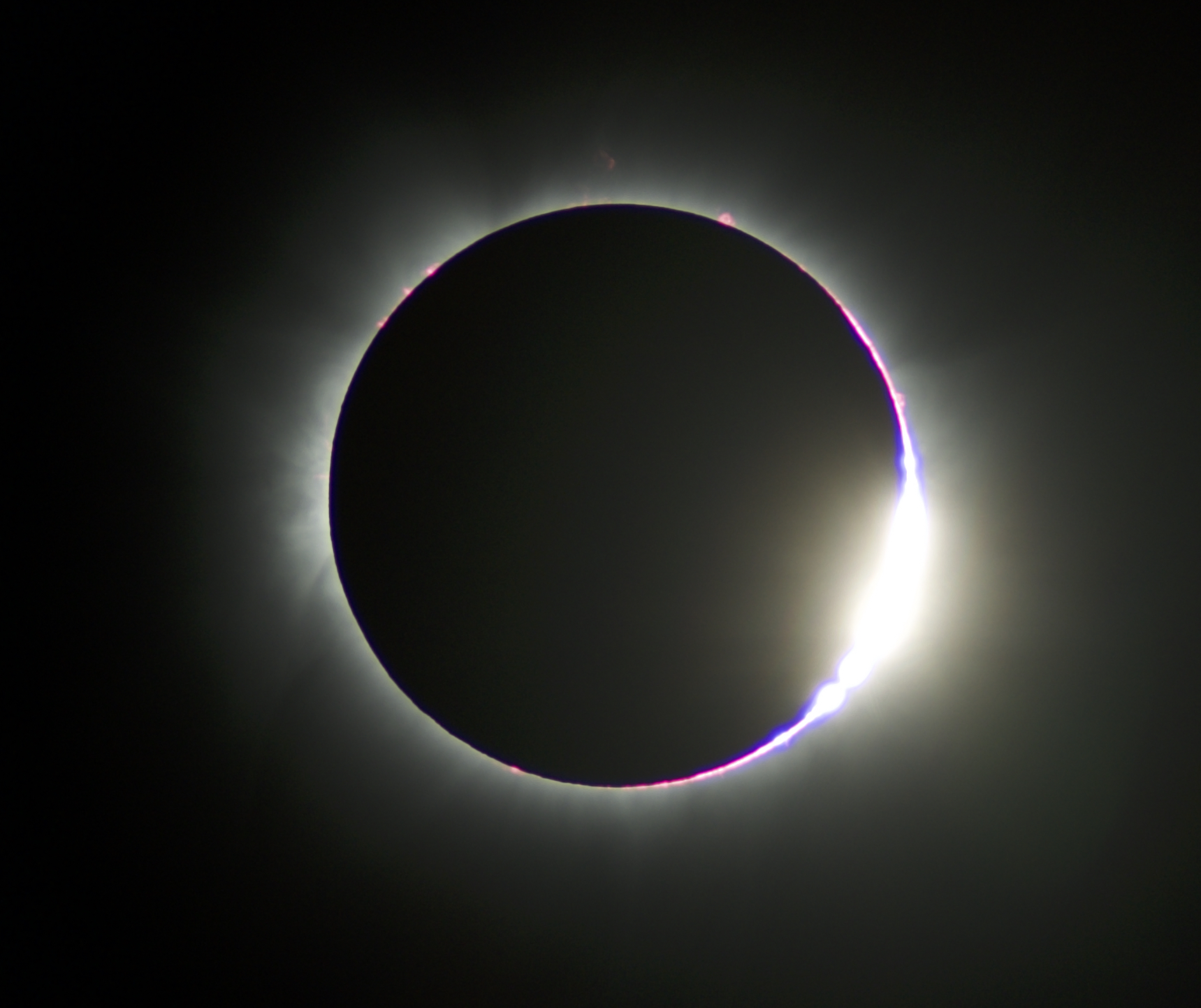 Baily's beads at the 2013 total solar eclipse