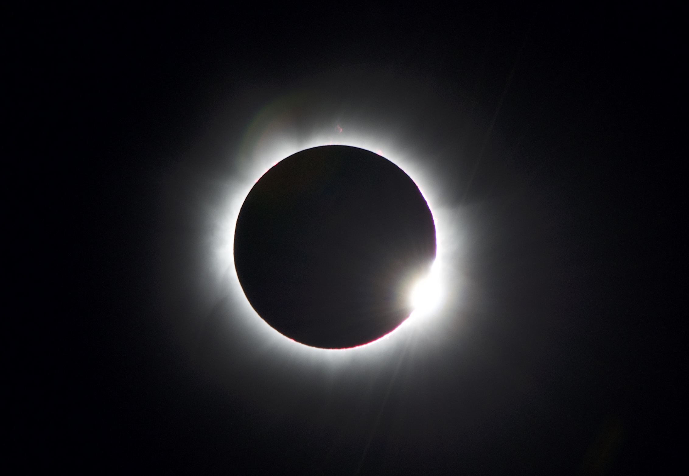 Diamond ring effect at the 2013 total solar eclipse